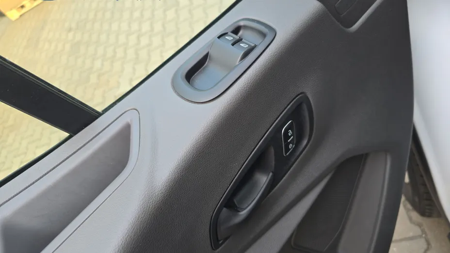 FORD Transit E-Transit 350 L3H2 RWD Trend