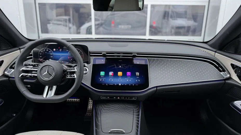 MERCEDES-BENZ E Klasa E 220 d mHEV 4-Matic AMG 9G-Tronic Nowy