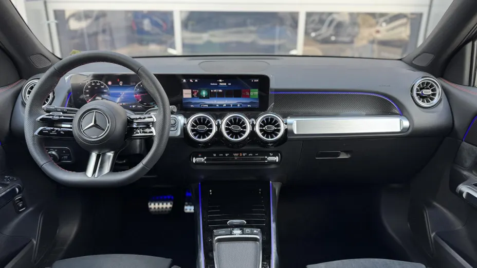 MERCEDES-BENZ GLB GLB 200 mHEV AMG Line 7G-DCT Nowy