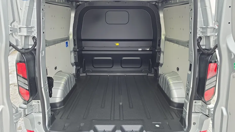 FORD Transit Custom Transit Custom 2.5 PHEV 320 L2H1 Limited (bryg.) CVT