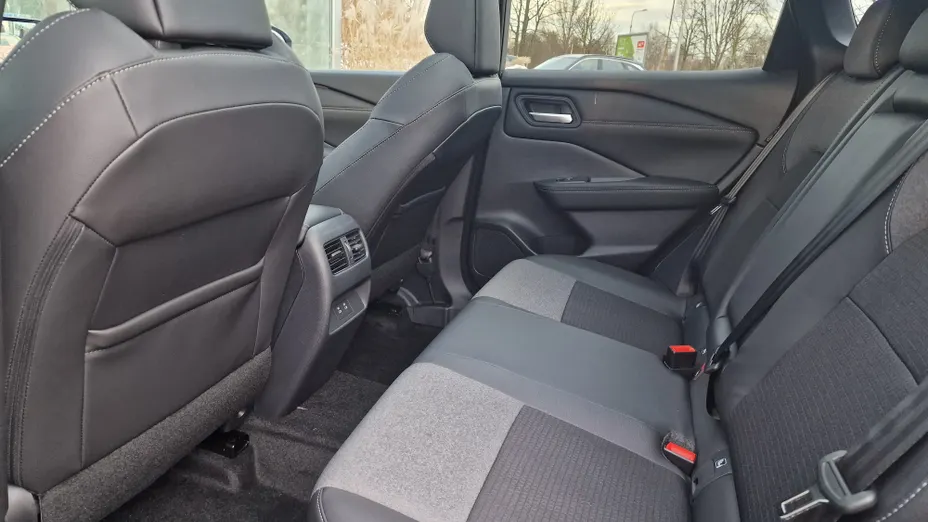 NISSAN Qashqai Qashqai 1.3 DIG-T mHEV N-Connecta Xtronic Nowy