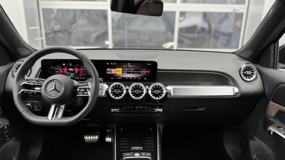 MERCEDES-BENZ GLB GLB 200 mHEV AMG Line 7G-DCT Nowy