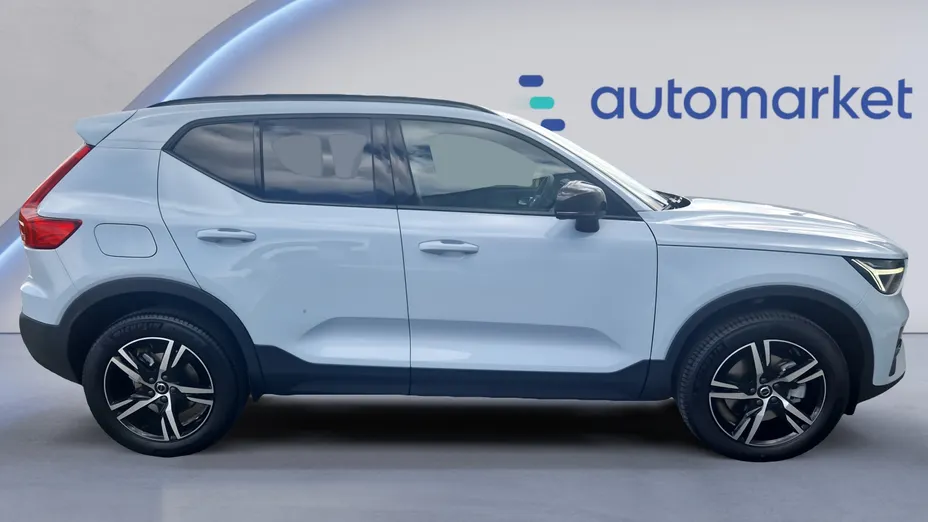 VOLVO XC40 XC40 B3 Plus Dark aut