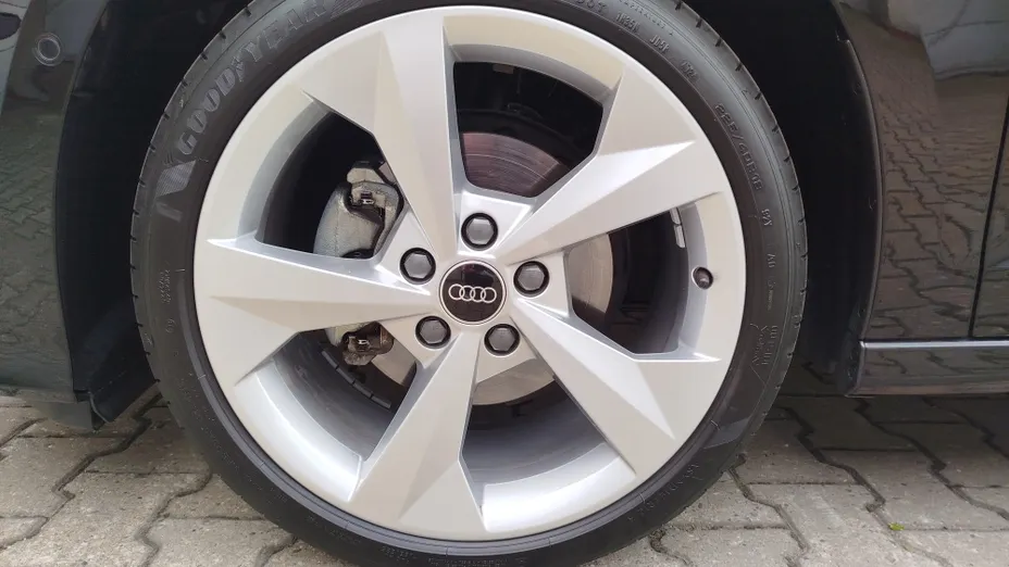 AUDI A3 A3 TFSI mHEV 110 kW Advanced S tronic
