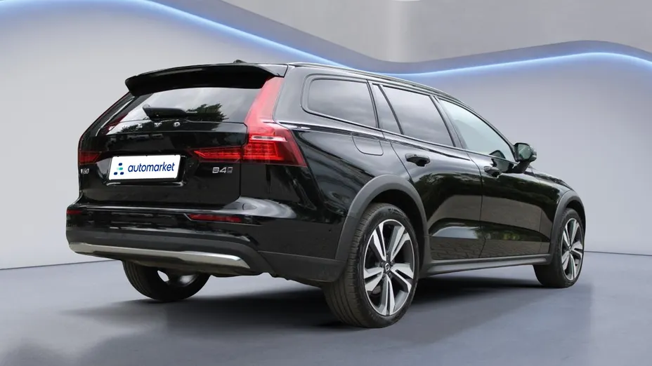VOLVO V60 V60 CC Ultimate B4 D AWD aut