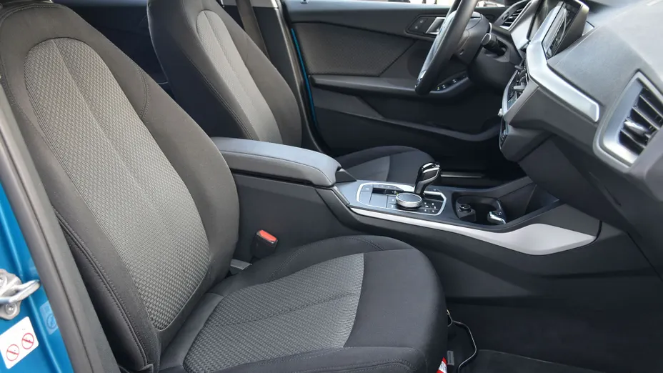 BMW Seria 1 118i Advantage aut