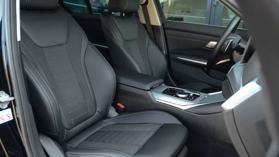BMW Seria 3 318i aut