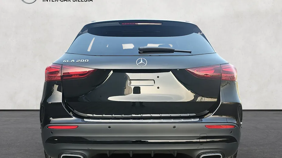MERCEDES-BENZ GLA GLA 200 AMG Line Nowy