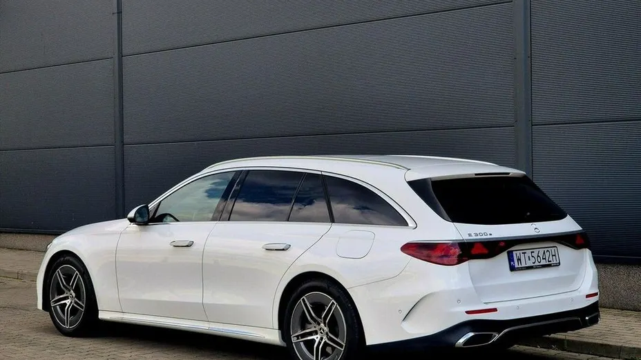 MERCEDES-BENZ E Klasa E 300 e AMG