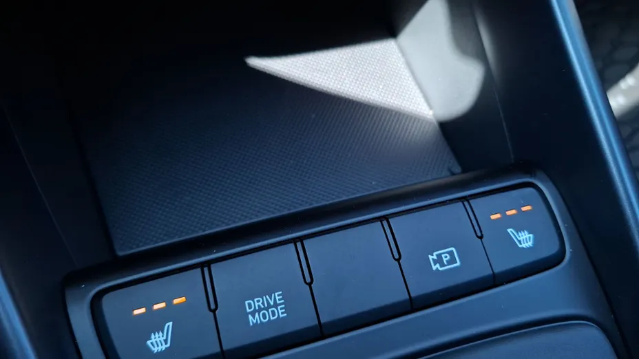 HYUNDAI i20 i20 1.0 T-GDi Modern Black