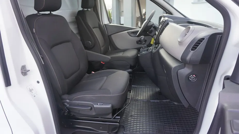 RENAULT Trafic -