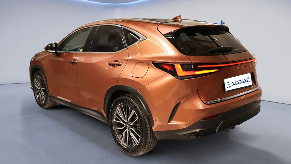 LEXUS NX NX 450h+ Omotenashi AWD
