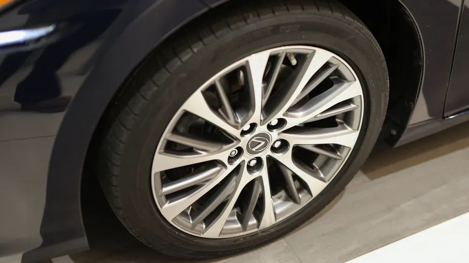 LEXUS ES ES 300h Business Edition +