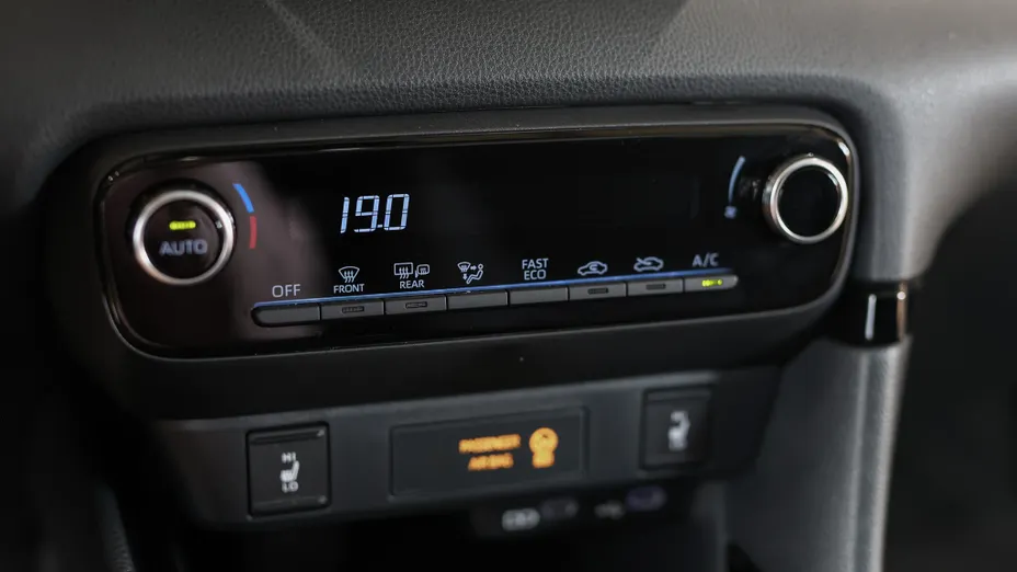 TOYOTA Yaris Yaris Hybrid 1.5 Style