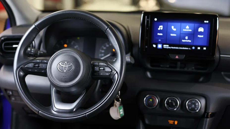 TOYOTA Yaris Yaris 1.5 Comfort
