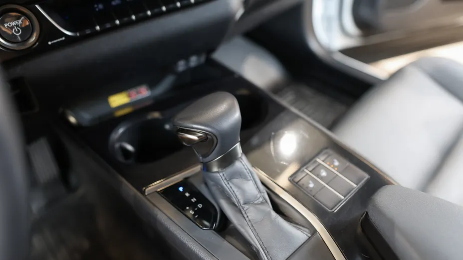 LEXUS UX UX 250h GPF F Sport Design 2WD