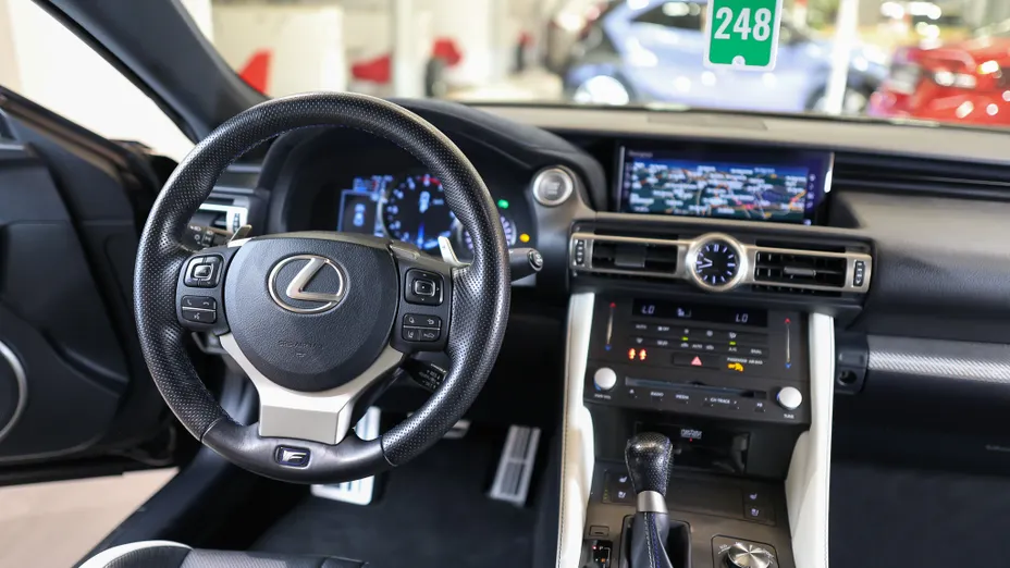 LEXUS RC RC F Carbon