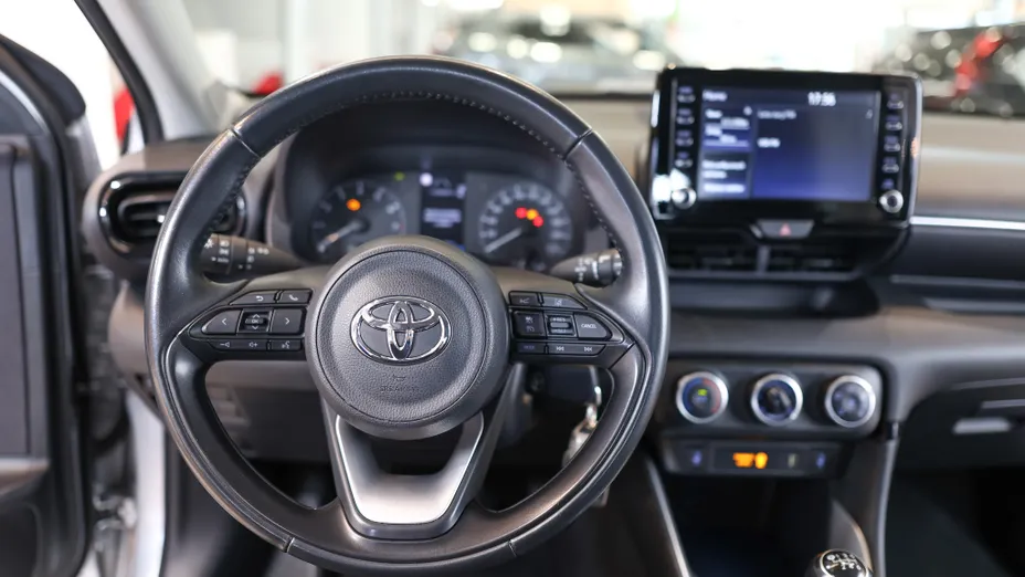 TOYOTA Yaris Yaris 1.5 Comfort
