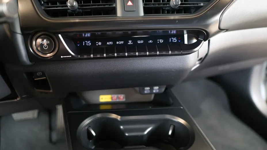 LEXUS UX UX 300h F Sport Design