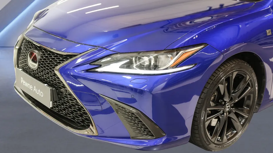LEXUS ES ES 300h F Sport Design