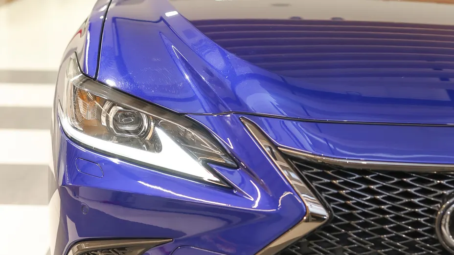 LEXUS ES ES 300h F Sport Design