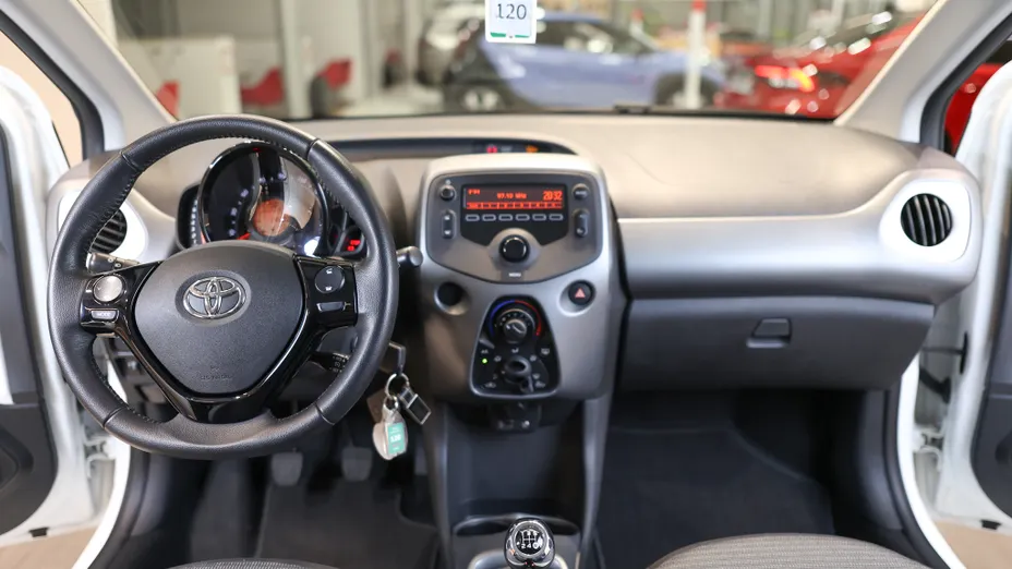 TOYOTA Aygo Aygo 1.0 VVT-i X-play