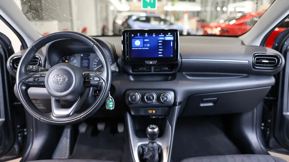 TOYOTA Yaris Yaris 1.5 Comfort