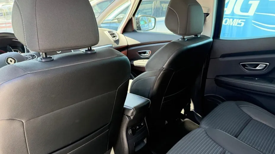 RENAULT Scenic -