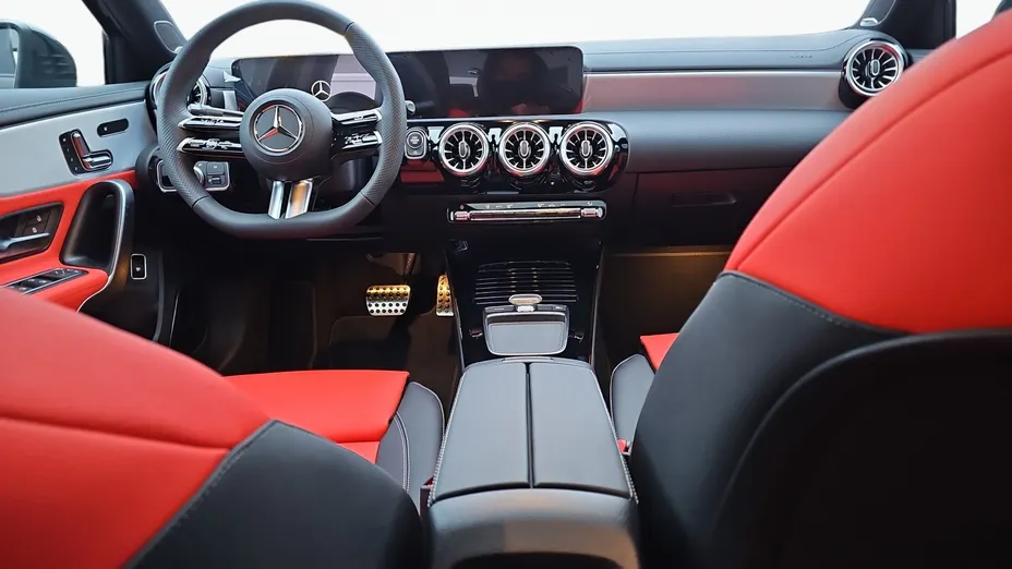 MERCEDES-BENZ A Klasa A 200 AMG Line 7G-DCT