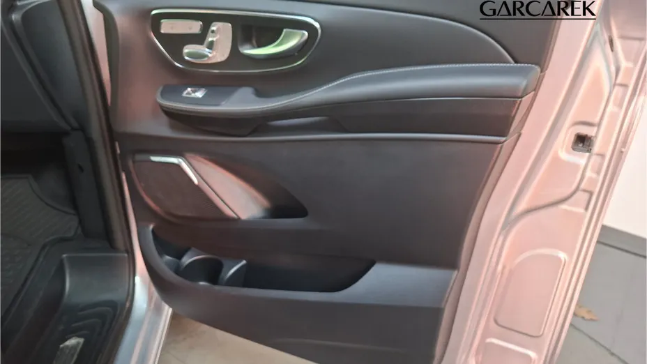 MERCEDES-BENZ V Klasa V 300 d 4-Matic 9G-Tronic Exclusive (ekstra dł)