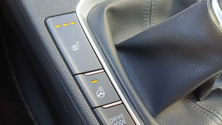 HYUNDAI i30 i30 1.5 T-GDI 48V Smart