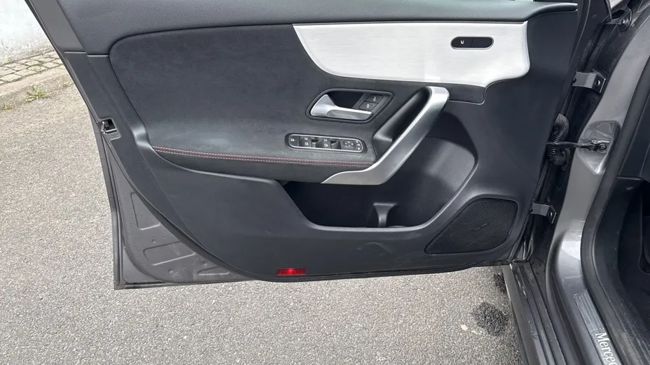 MERCEDES-BENZ A Klasa A 200 AMG Line 7G-DCT