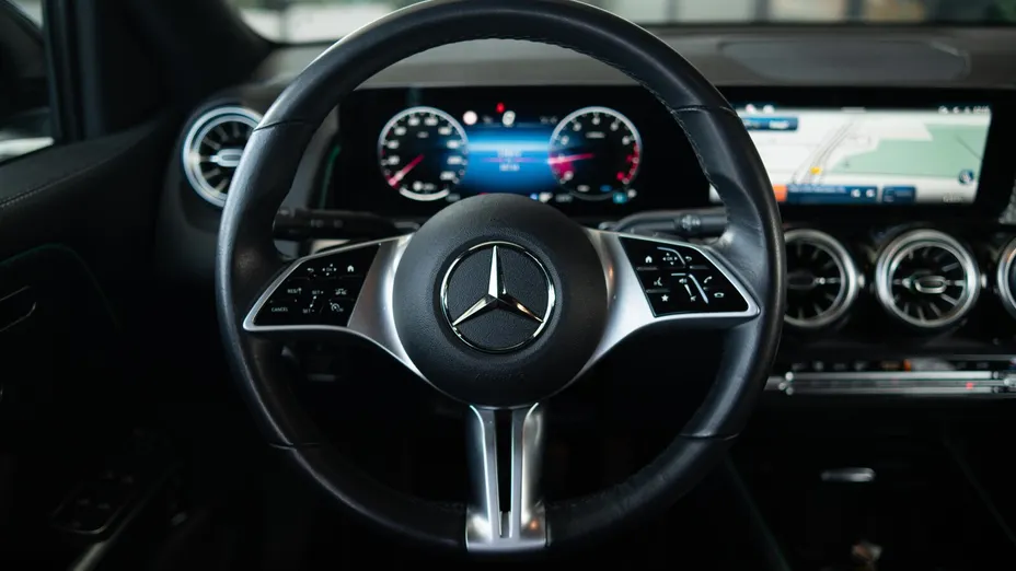 MERCEDES-BENZ GLB GLB 200 mHEV Progressive 7G-DCT