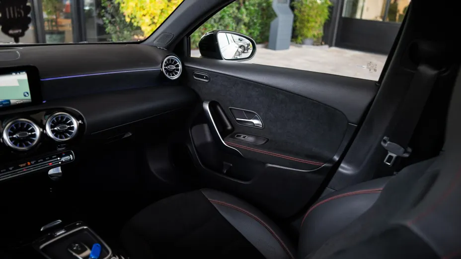 MERCEDES-BENZ A Klasa A 200 AMG Line 7G-DCT