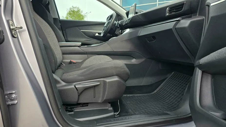 PEUGEOT 5008 5008 1.6 BlueHDI Allure S&S EAT6