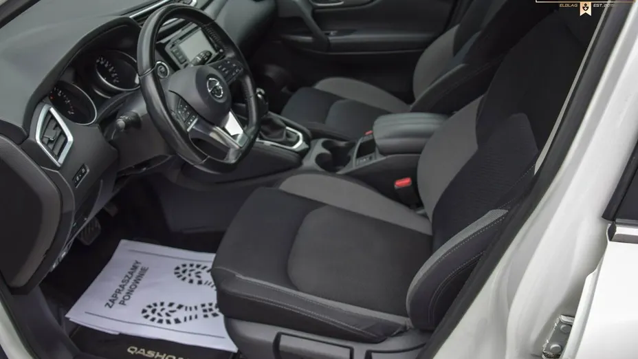 NISSAN Qashqai -