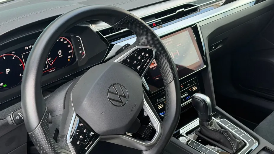 VOLKSWAGEN Arteon -