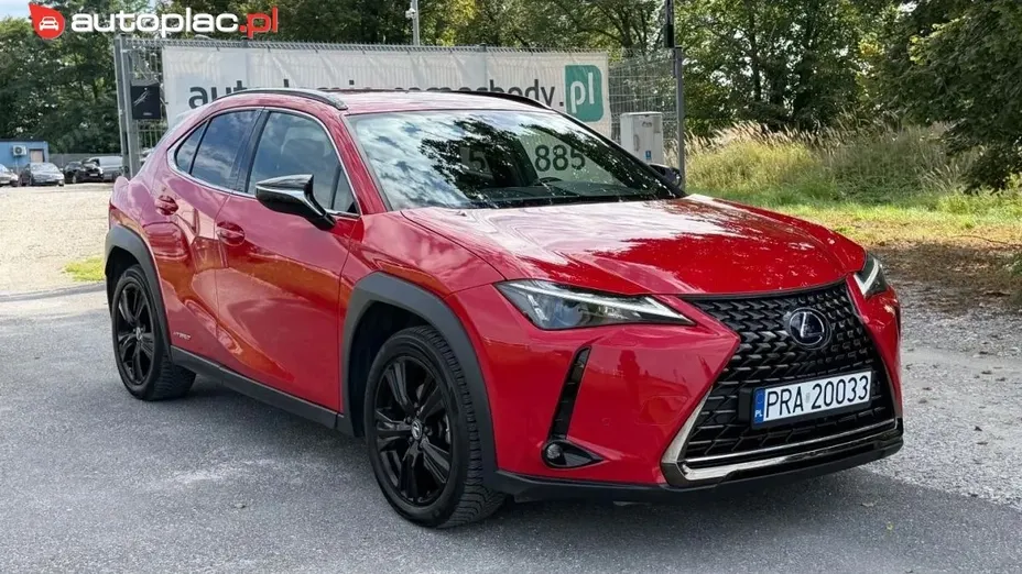 LEXUS UX -