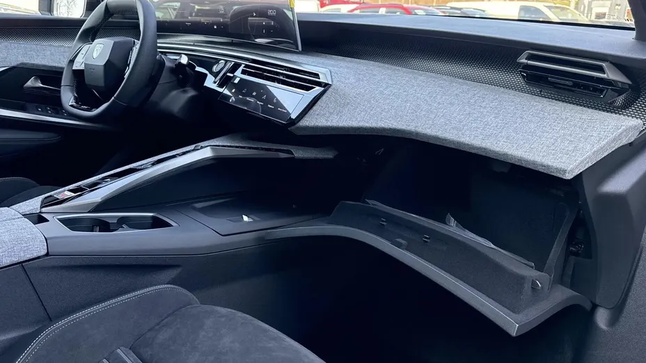 PEUGEOT 3008 3008 1.6 PHEV 195 GT e-DCS7 Nowy