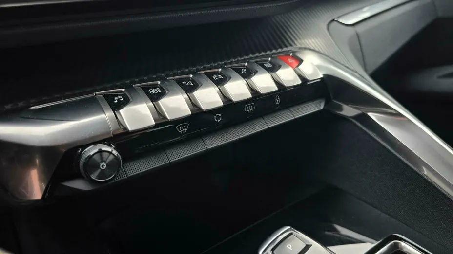 PEUGEOT 5008 5008 1.6 BlueHDI Allure S&S EAT6