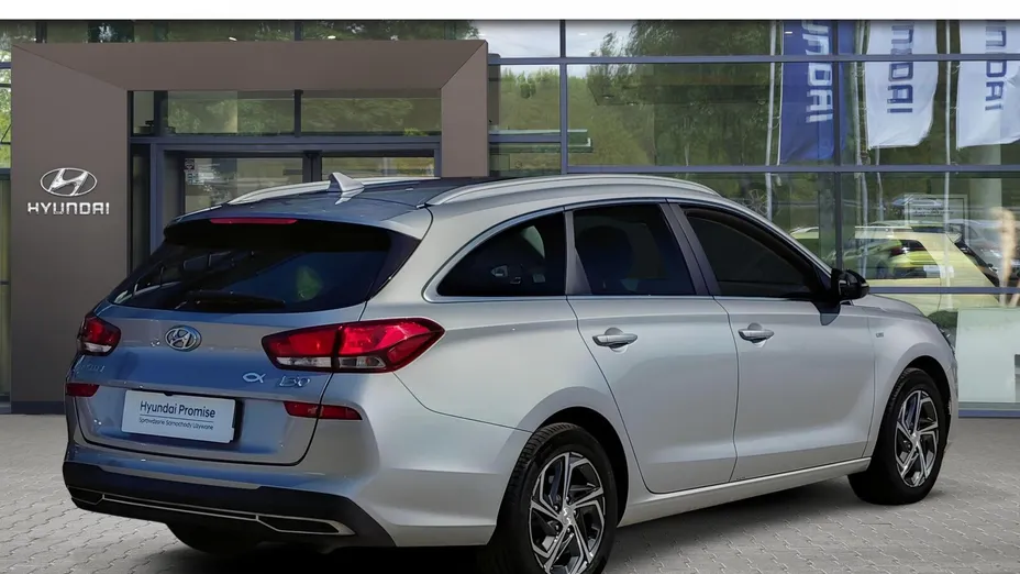 HYUNDAI i30 -