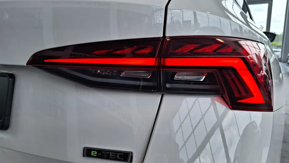 SKODA Octavia Octavia 1.5 TSI e-Tec Ambition DSG