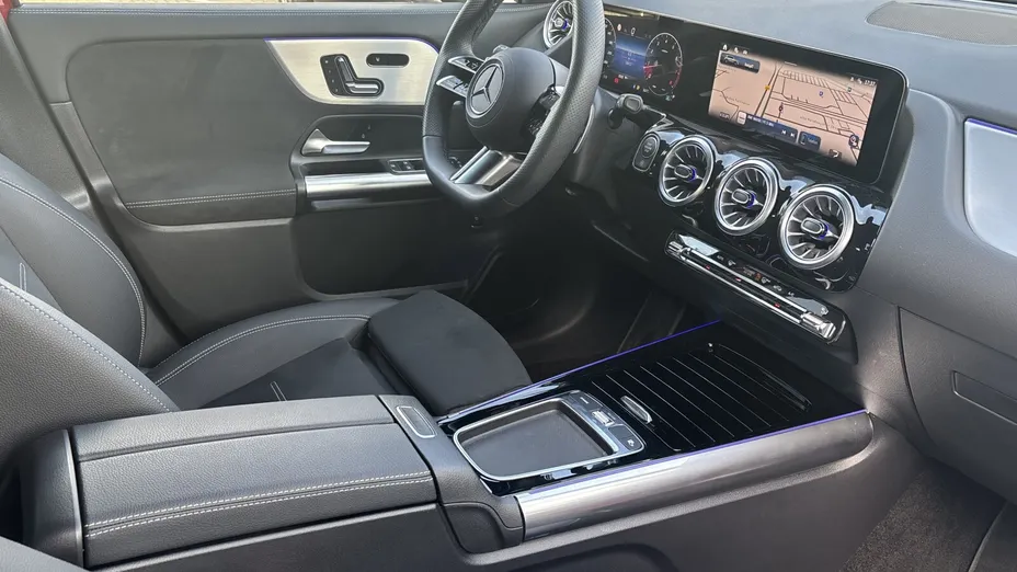 MERCEDES-BENZ GLA GLA 200 mHEV AMG Line 7G-DCT