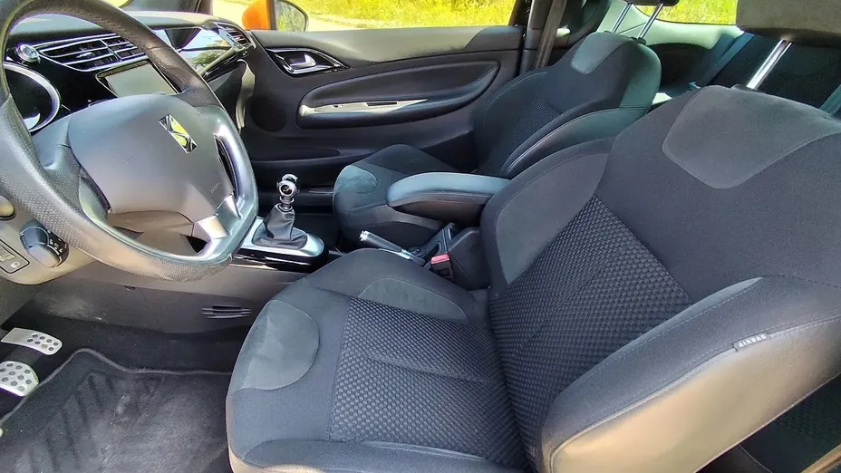 CITROEN DS3 -
