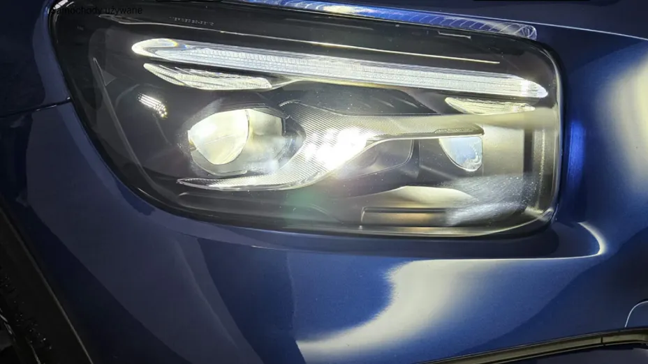 MERCEDES-BENZ GLB GLB 200 mHEV AMG Line 7G-DCT
