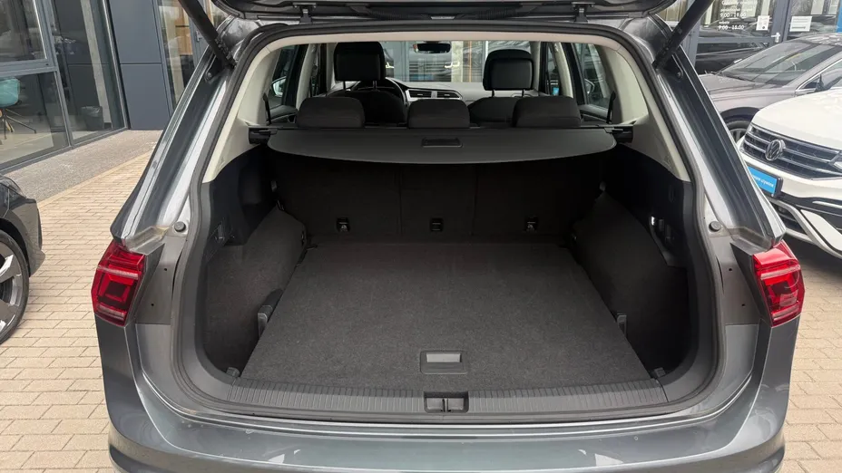 VOLKSWAGEN Tiguan Allspace -