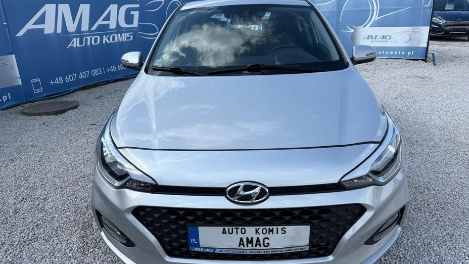 HYUNDAI i20 -