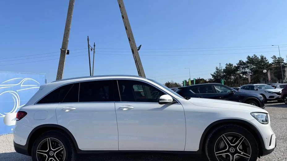 MERCEDES-BENZ GLC -