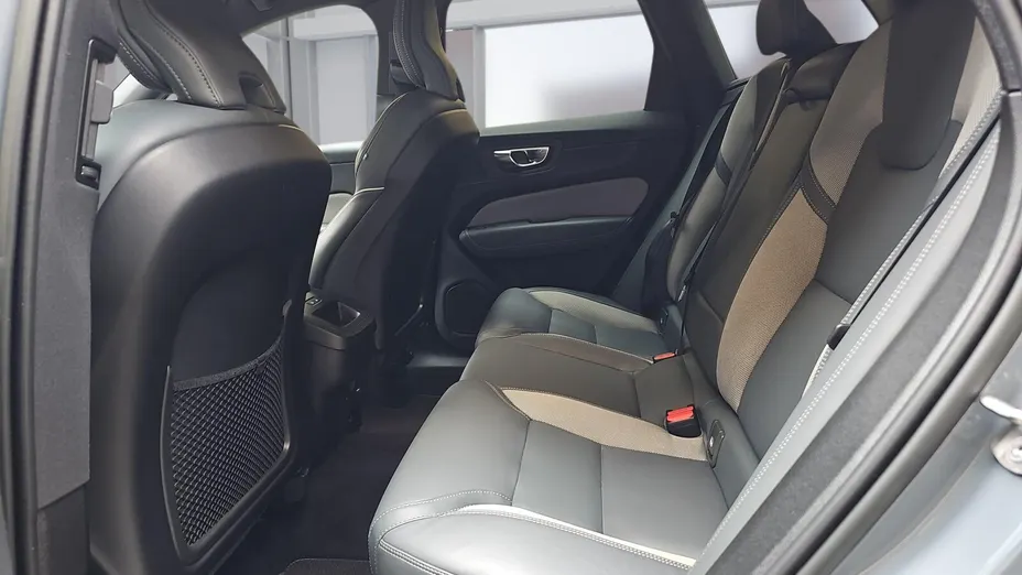 VOLVO XC60 XC60 B5 B AWD R-Design aut