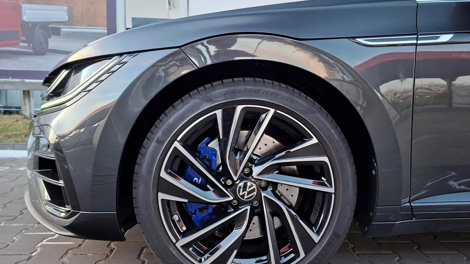 VOLKSWAGEN Arteon Arteon 2.0 TSI 4Motion R DSG